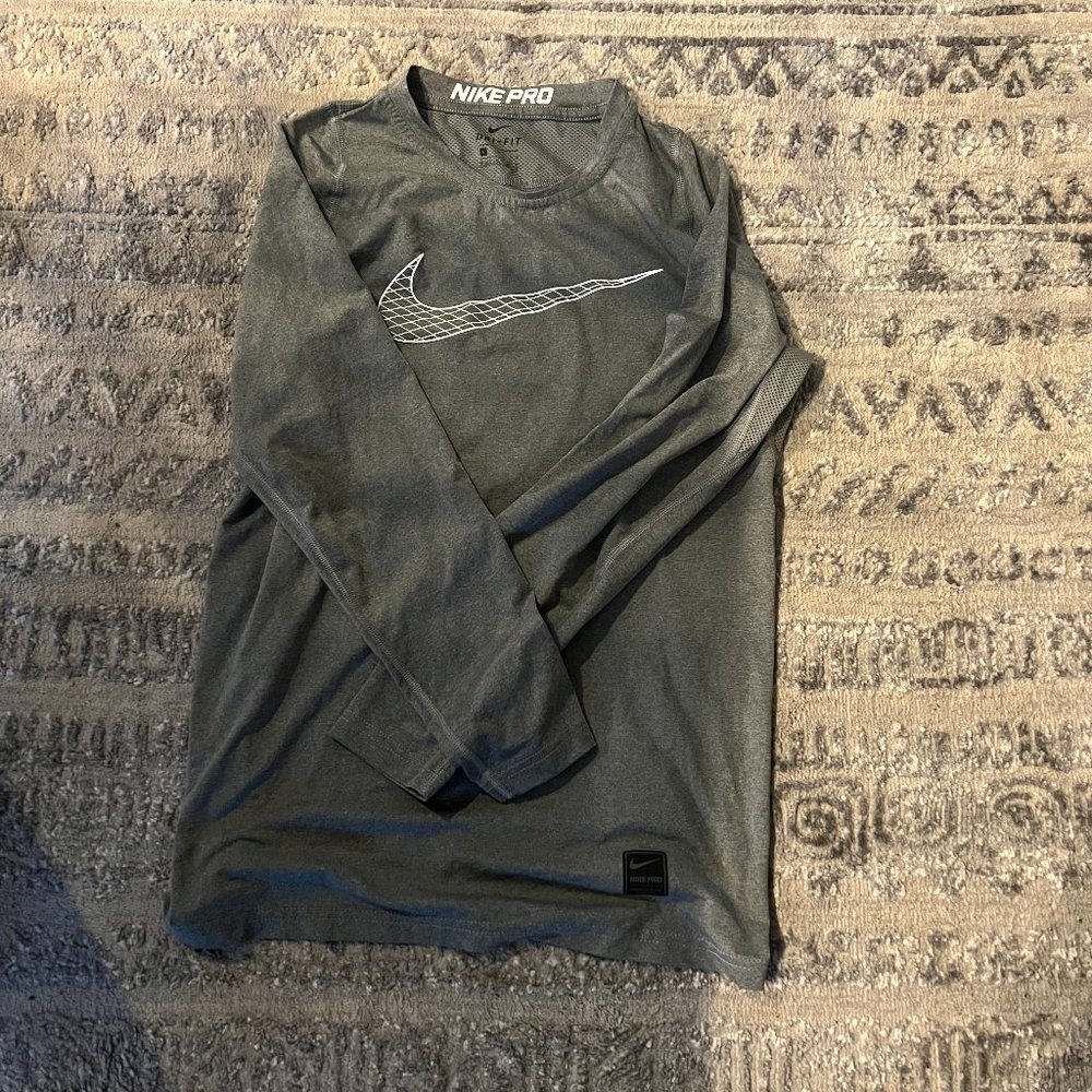 Boy's Youth Large NikePro Compression Long Sleeve Training Top